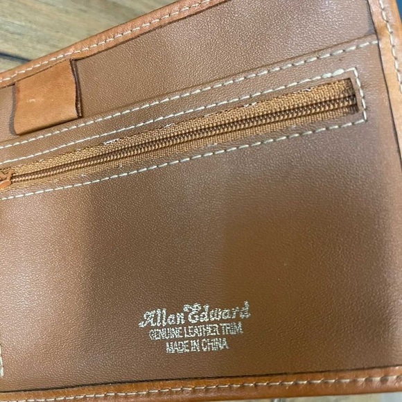 Authentic Allan Edward leather purse - Picture 3 of 3